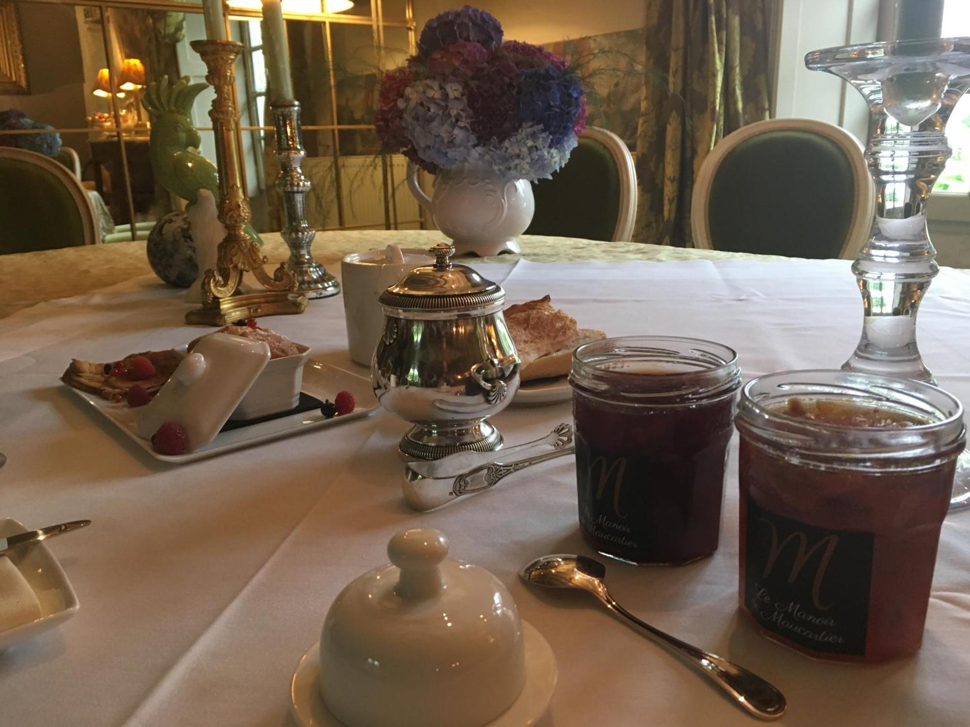 Monnaie Le Manoir De Maucartier B&B 객실 사진
